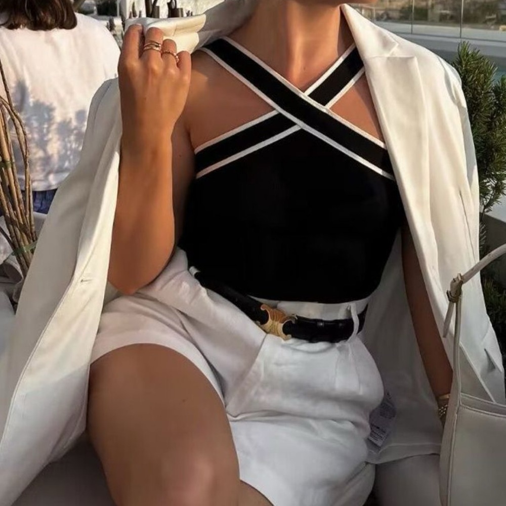 Contrast trim strap knit top